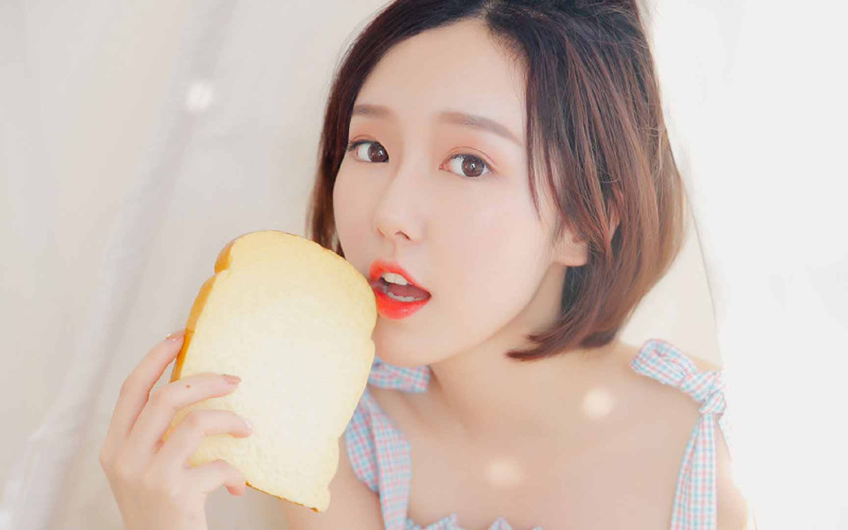 九游电脑版-篮网大咖直播互动引粉丝打call，篮网 视频