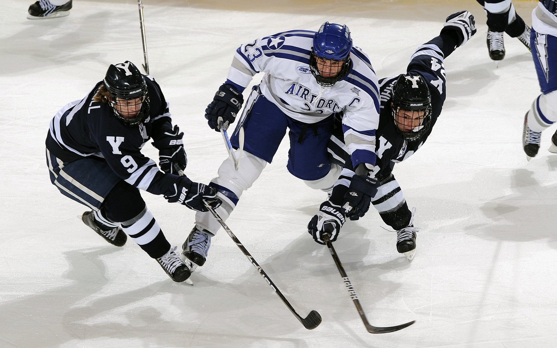 马洛卡以防反为主打出高效推进节奏，马卡洛夫式